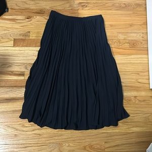 Banana republic pleated midi skirt